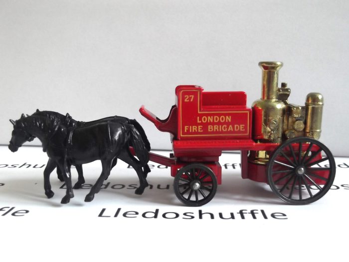 DG05000, Shand Mason Horse Drawn Fire Engine, London Fire Brigade, No. 27, Variation, No Holes or Pegs for Firemen Figures - Image 2