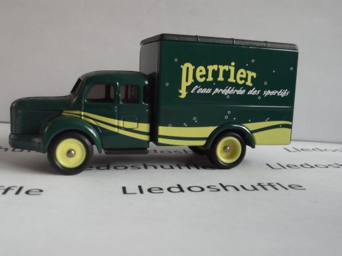 DG120000, Berliet GLR, Perrier, l'eau préférée des sportifs