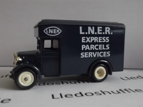 DG16005, Dennis Parcels Van, LNER Express Parcels Service