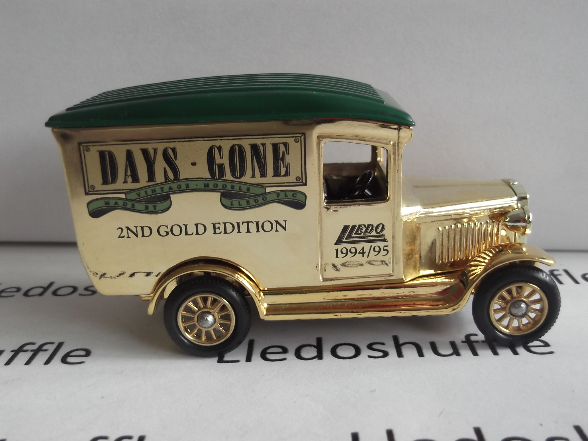 DG21046, Chevrolet Van, Days Gone Collectors Club, 2nd Gold Edition