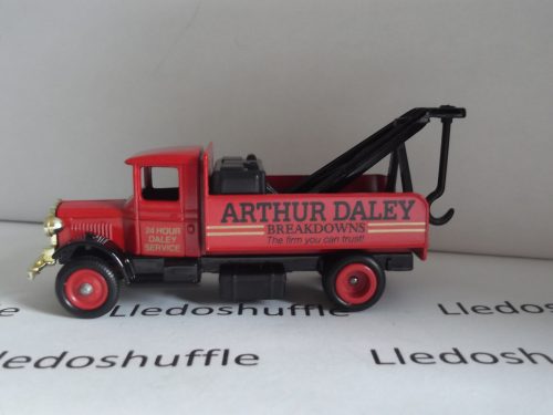DG27005, Mack Breakdown Truck, Arthur Daley Breakdowns