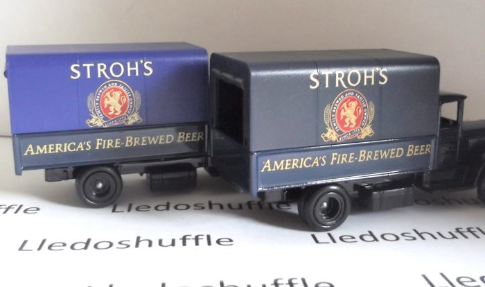 DG28007, Mack Canvas Back Truck, Stroh's, America's Fire Brewed Beer, Variations available