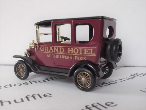DG33004, Model T Ford Car, Grand Hotel at the Opera, Paris