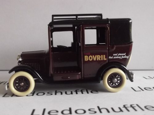DG47008, Austin Taxi, Bovril