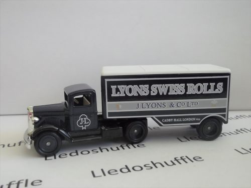 DG67002, Ford Articulated Truck, Lyons Swiss Rolls, J. Lyons & Co Ltd