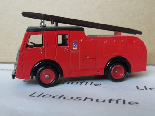 LP60012, Dennis Fire Engine, Luton Fire Brigade