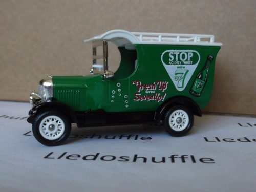 SL50002, Bull Nose Morris Van, 7-Up, Fresh Up with Seven Up