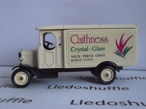 PV043, Code 3, Morris Van, Caithness Crystal - Glass