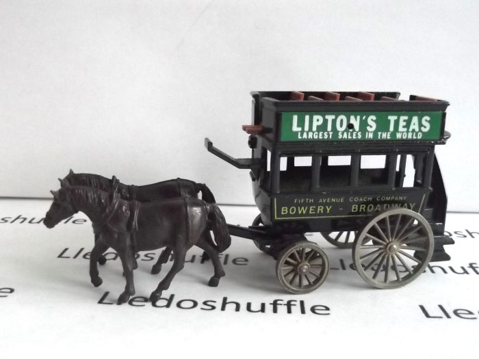 DG04002c, Horse Drawn Omnibus, Bowery to Broadway, Lipton's Teas