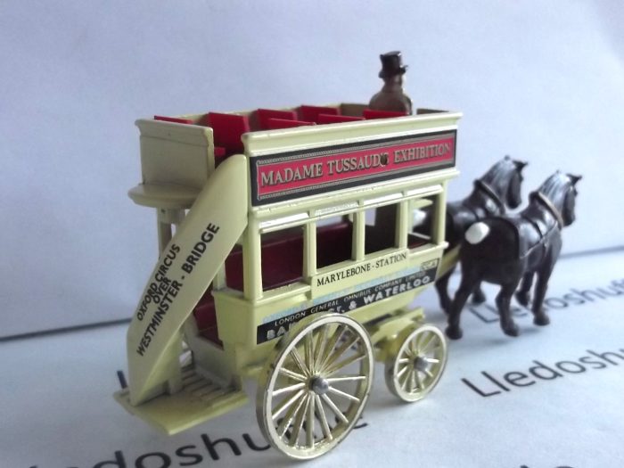 DG04017, Horse Drawn Omnibus, Madame Tussaud's Exhibition, Marylebone Station