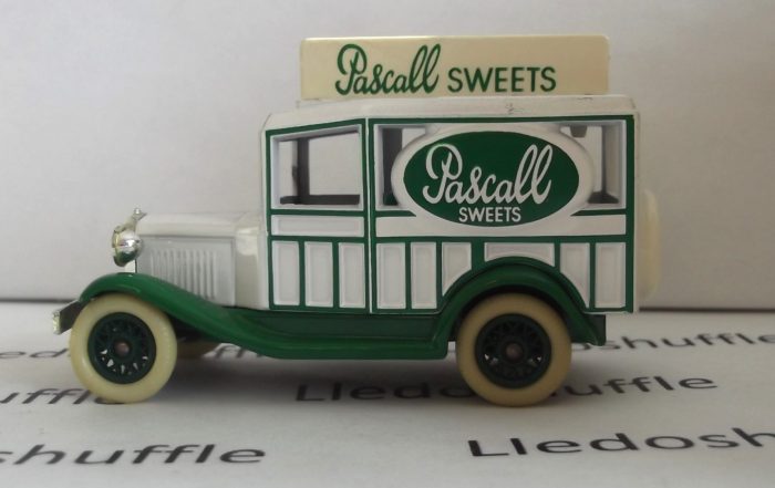 DG07009, Model A Ford Woody Wagon, Pascall Sweets