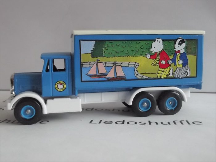 DG44015, Scammell 6 Wheel Truck, Rupert and Friends, Express Newspapers, The Rupert Bear Collection