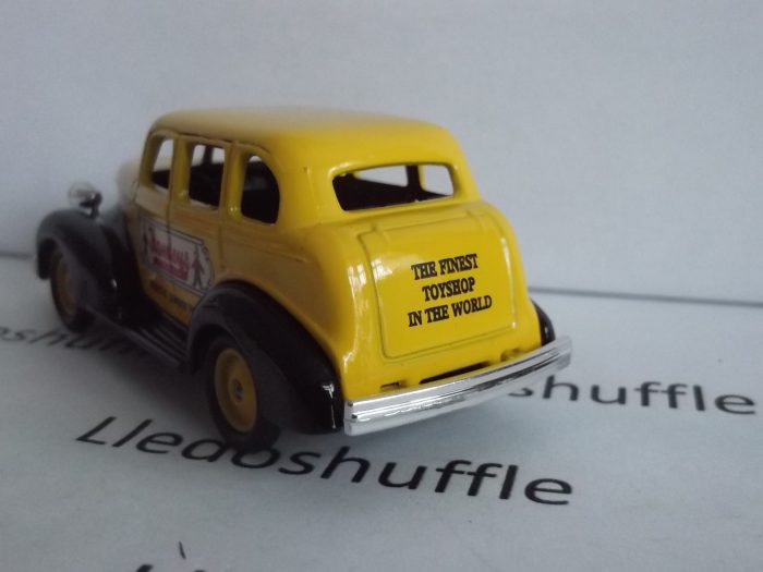 DG48012, Chevrolet Car, Hamleys Toyshop - Image 2