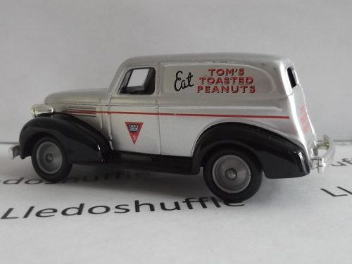 LP30014, Chevrolet Sedan Delivery Van, Eat Tom's Toasted Peanuts
