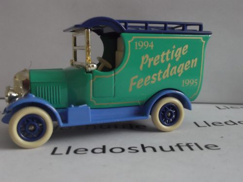 LP50118, Bull Nose Morris Van, Prettige Feestdagen