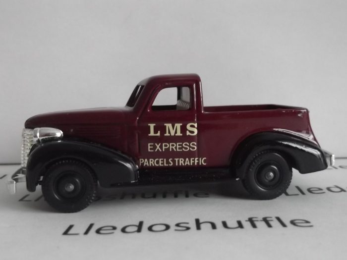 DG036, Code 3, Chevy Pick Up, LMS Express Parcels Traffic