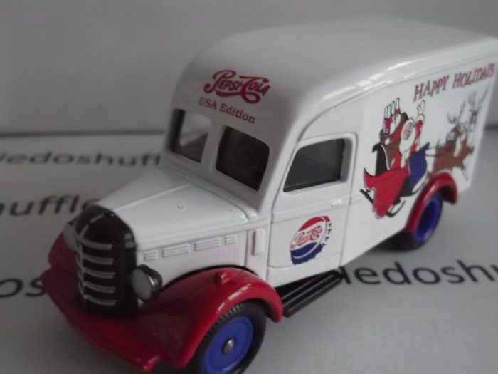 DG63021, Bedford 30cwt Delivery Van, Pepsi Cola, Christmas 1996, USA Edition - Image 2