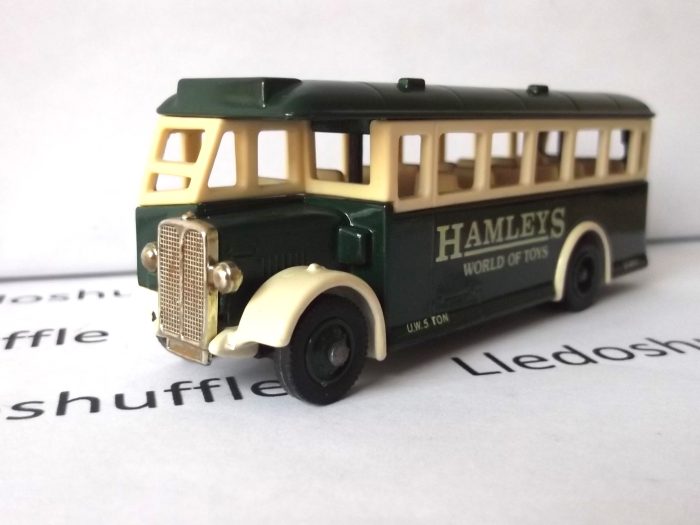 DG17003, AEC Regal Single Deck Coach, Hamleys World of Toys, Hamleys Toyshop