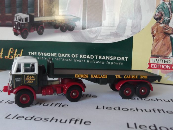 DG149003, AEC Mammoth with Flatbed Trailer & Tin Plate Depot, Eddie Stobart, Trackside Set ES1002 - Image 4