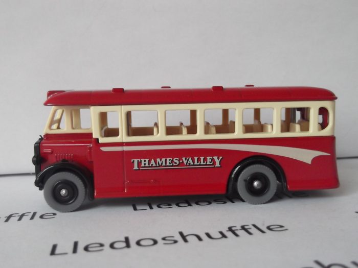 LP17139, AEC Regal Single Deck Bus, Thames Valley