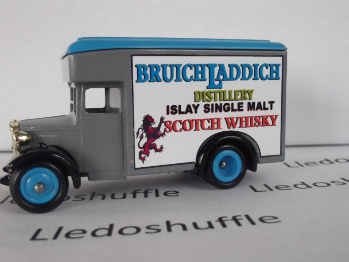 LP016, Code 3, Dennis Parcels Van, Bruichladdich Distillery Islay Single Malt Scotch Whisky