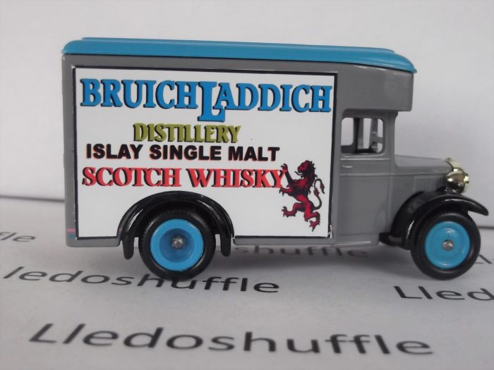 LP016, Code 3, Dennis Parcels Van, Bruichladdich Distillery Islay Single Malt Scotch Whisky - Image 2