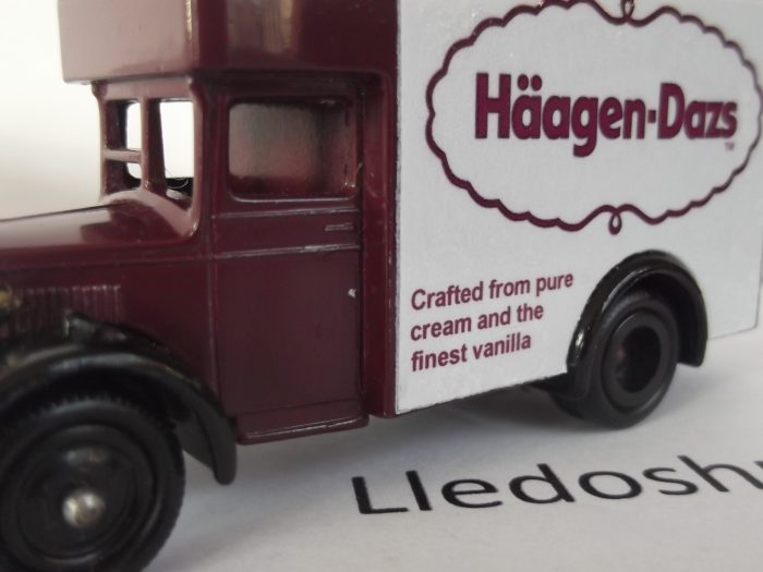 LP016, Code 3, Dennis Parcels Van, Haagen-Dazs - Image 3