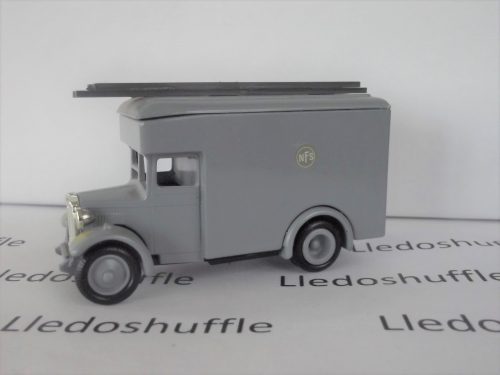 DG016, Code 3, Dennis Parcels Van, NFS with ladder