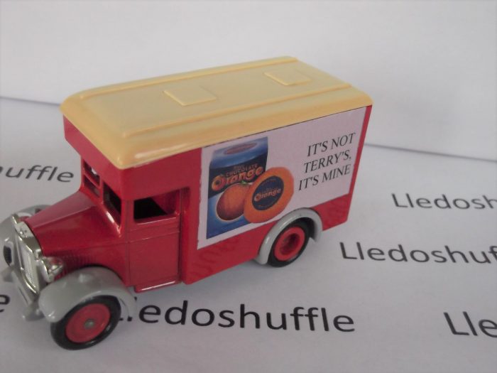 LP016, Code 3, Dennis Parcels Van, Terry's Chocolate Orange, It's not Terry's, it's mine - Image 3
