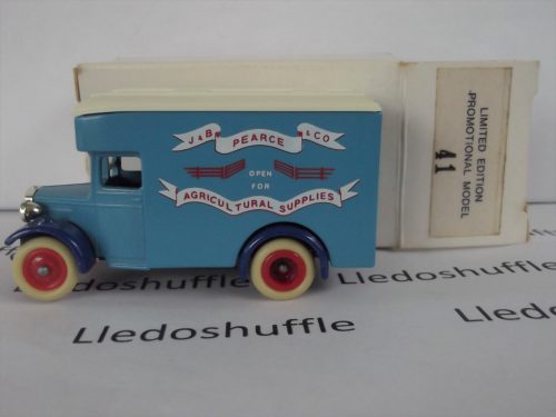 LP16014, Dennis Parcels Van, J & B Pearce & Co, Agricultural Supplies