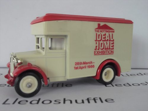 LP16019, Dennis Parcels Van, The Nottingham Ideal Home Exhibition 1986