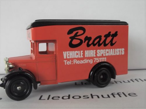 LP16056, Dennis Parcels Van, Bratt Vehicle Hire, Reading