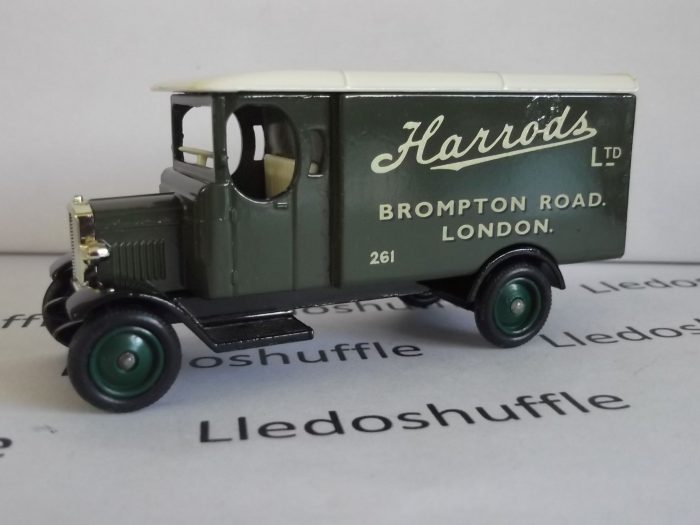 Harrods, Knightsbridge, Souvenir of London, 4 piece set, Horse Drawn Delivery Van, Model A Ford Van, Morris Van & AEC Renown Bus, HD1004 - Image 4