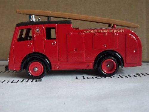 LP060, Code 3, Dennis Fire Engine, Northern Ireland Fire Brigade