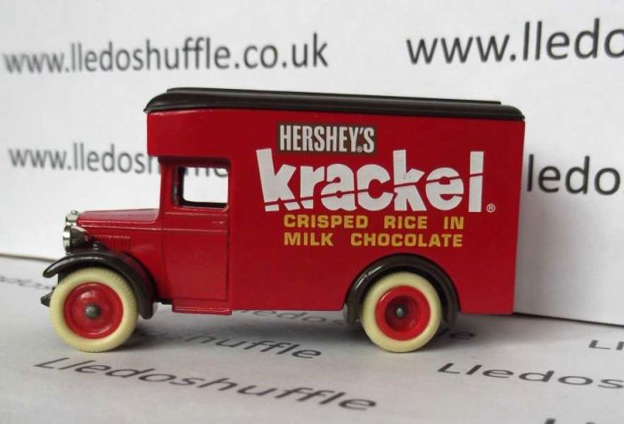 DG16013a, Dennis Parcels Van, Hershey's Krackel