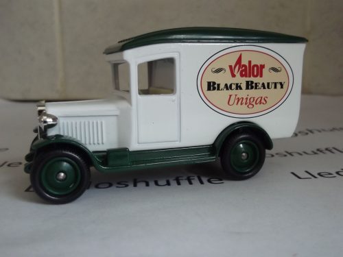 LP21111, Chevrolet Van, Calor, Black Beauty, Unigas