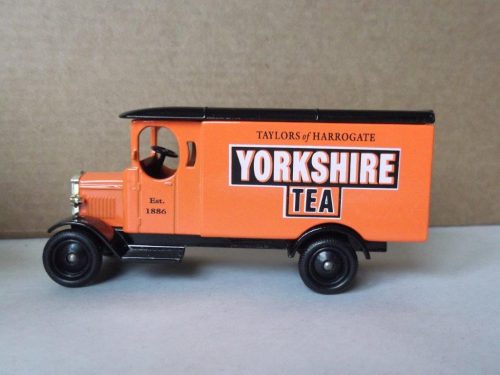 LP43052, Morris Van, Yorkshire Tea, Taylors of Harrogate