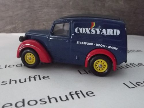LP58092, Morris Z Van, Cox's Yard, Stratford upon Avon
