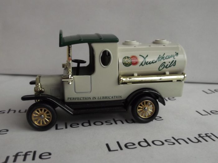 DG08013, Model T Ford Tanker, Duckham's Oils