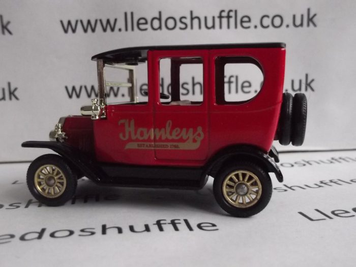 DG33017, Model T Ford Car, Hamleys Toyshop