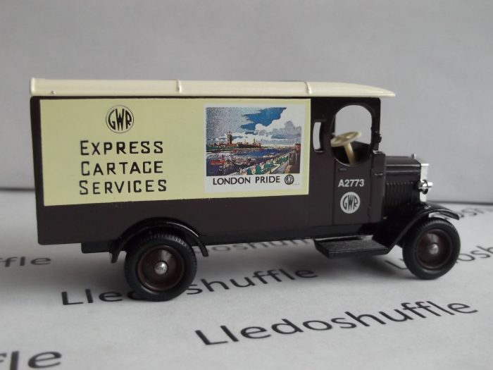 DG43014 Version b, Morris Van, GWR Express Cartage Service - Image 2