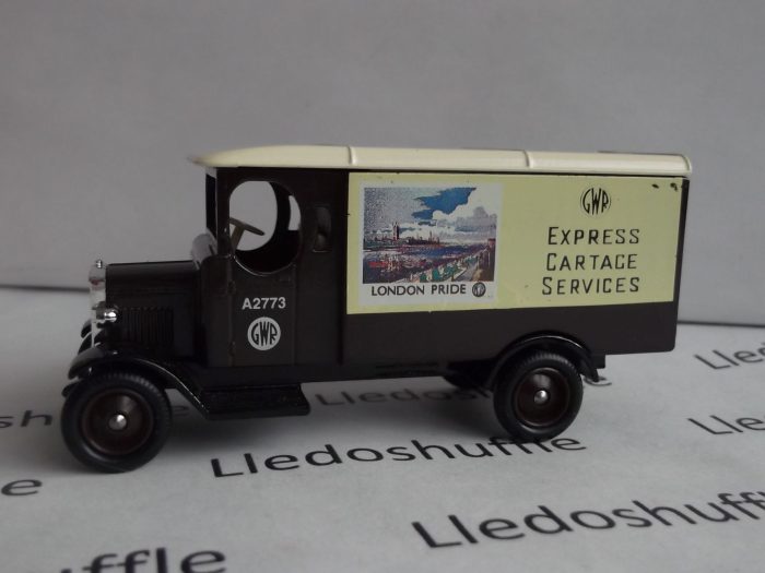 DG43014 Version b, Morris Van, GWR Express Cartage Service