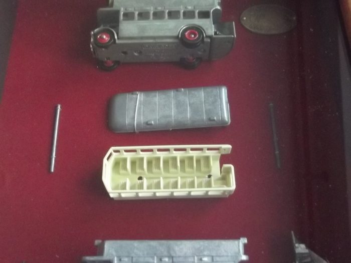 DG15007 Showcase, AEC Regent Double Deck Bus, Hall's Wine Wall Display - Image 6