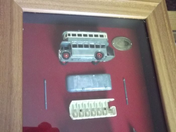 DG15007 Showcase, AEC Regent Double Deck Bus, Hall's Wine Wall Display - Image 5