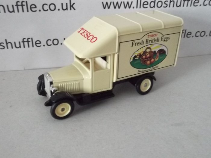 LP52021, Morris Parcels Van, Tesco Fresh British Eggs