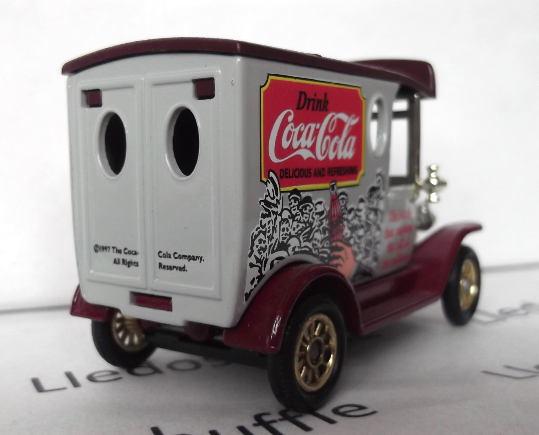 LP06743, Model T Ford Van, Drink Coca Cola, The bottle that answers the call of millions - Image 2