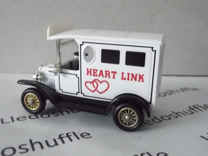 PV006072, Code 3, Model T Ford Van, Heart Link