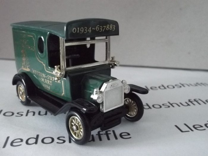 PV006312, Code 3, Model T Ford Van, The Magic of Christmas, Weston-Super-Mare 2004 - Image 2