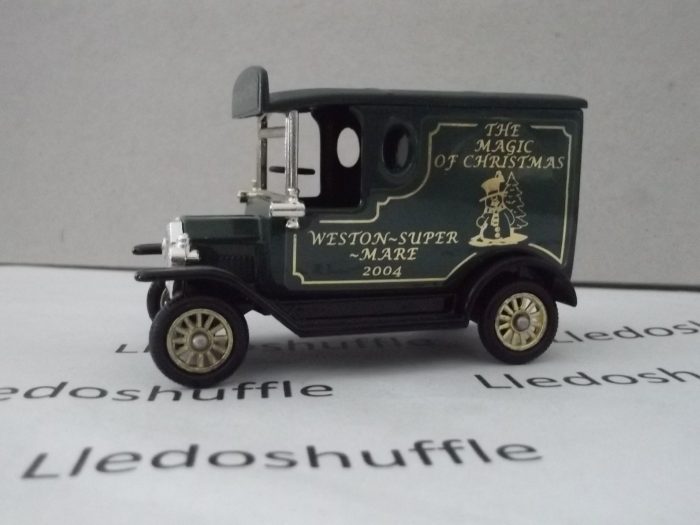 PV006312, Code 3, Model T Ford Van, The Magic of Christmas, Weston-Super-Mare 2004