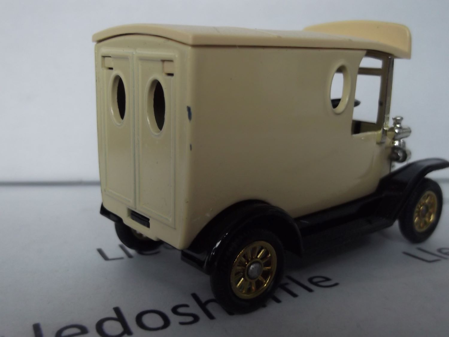 LP006, Code 3, Model T Ford Van, Cream Colour Sample, BBR Type: ELC - Image 5